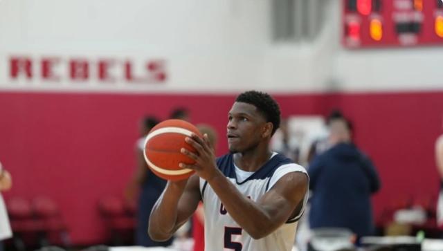 开云app下载-爱德华兹：我是美国队第一核心 其他人必须适应我