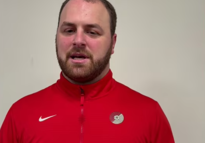 开云中国网站-混音主教练：杨瀚森篮板比以前更好了 英语也比夏联时进步了很多