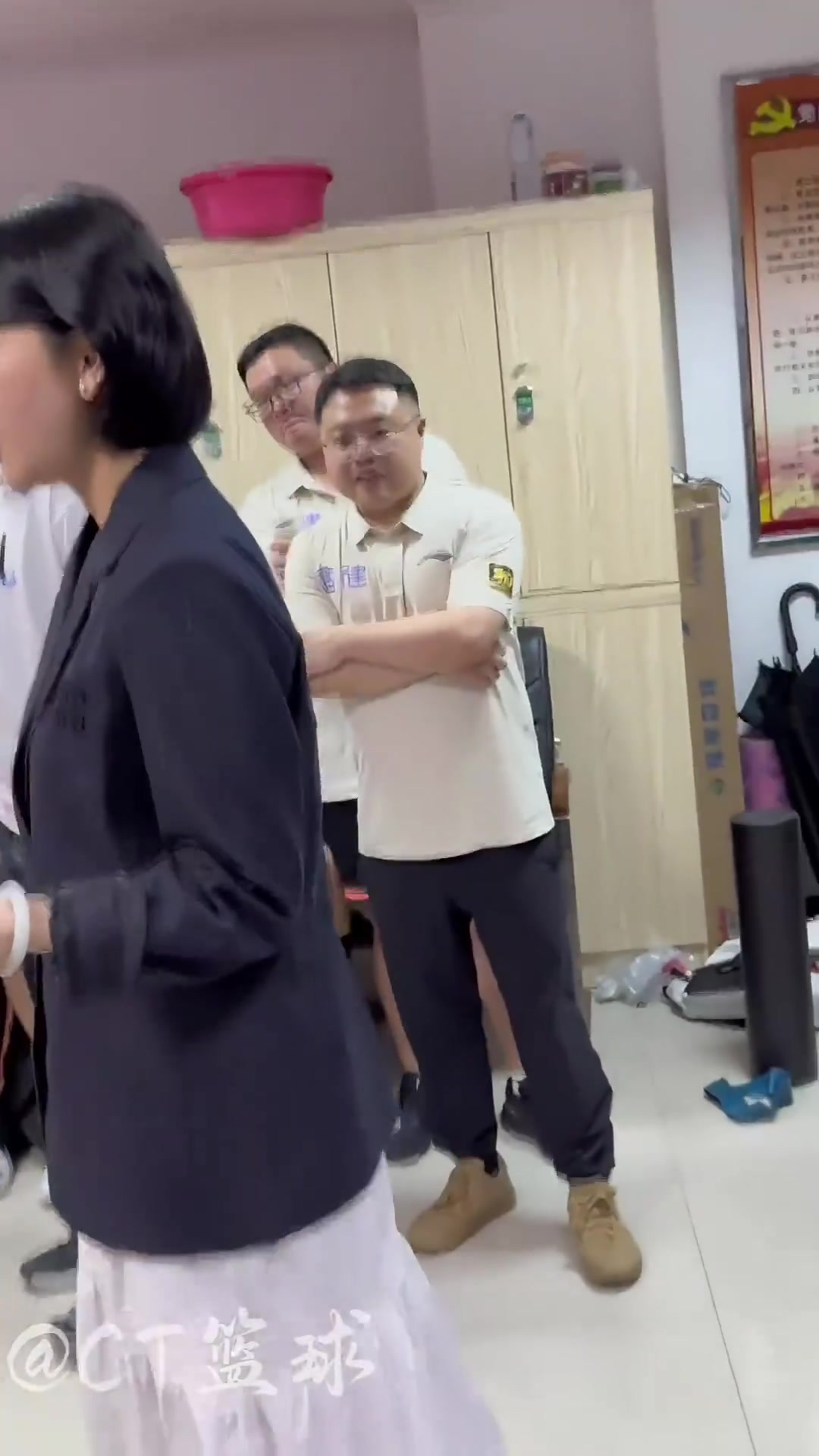 开云中国网站-双杀广东！福建执行董事伍佰兰表扬全队 皮特森比手势要3倍赢球奖